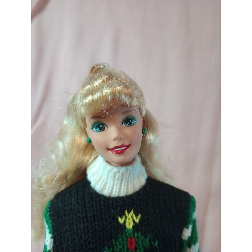 1996 Holiday Season Barbie Doll #15646 Blonde Mattel Christmas Red Skirt Boots - Picture 2 of 5